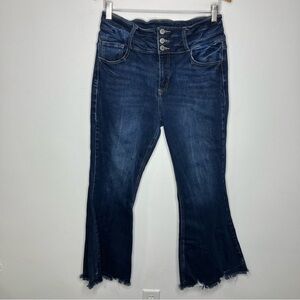Kancan kurvy ultra high‎ rise super flare Jeans women’s size 29 raw hem trendy